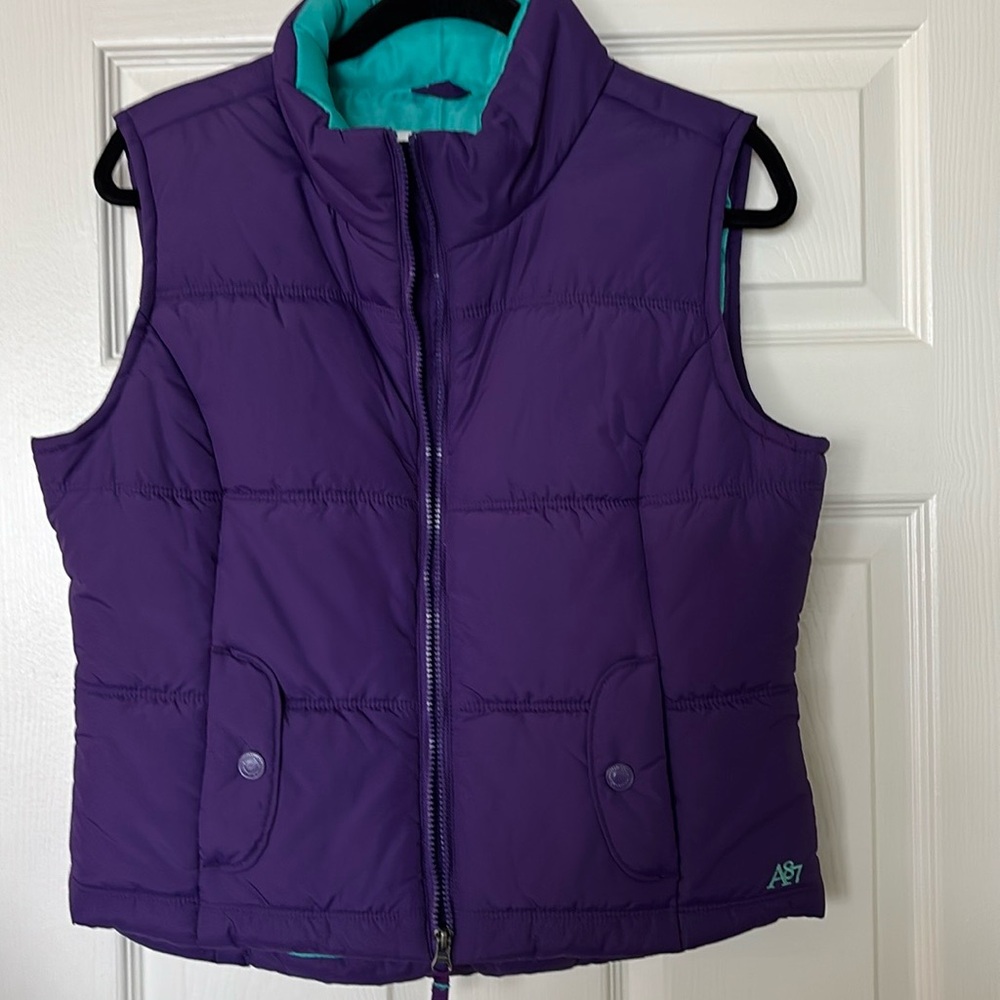 Aeropostale woman’s active outdoor vest. Size L. New without tags.